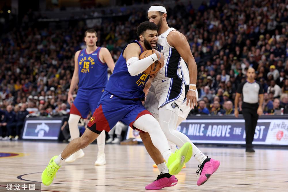 是巨星们的 是巨星们的